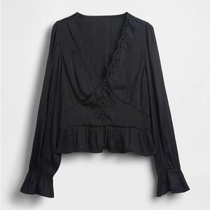 🆕 NWT GAP Black Silky Long Sleeve V Neck Blouse Buttons & Ruffle Details